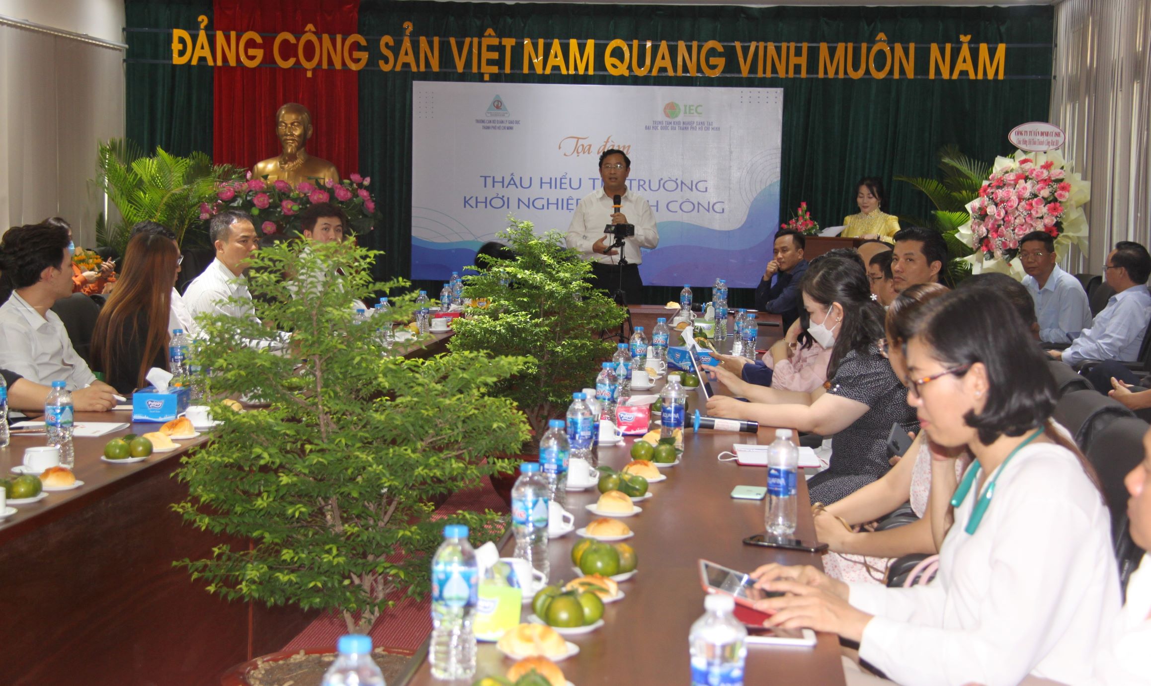 Tọa đàm khởi nghiệp